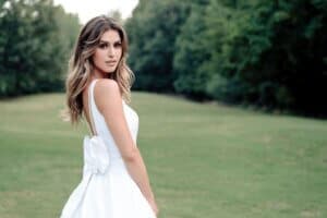 שמלת כלה קלאסית אלגנטית